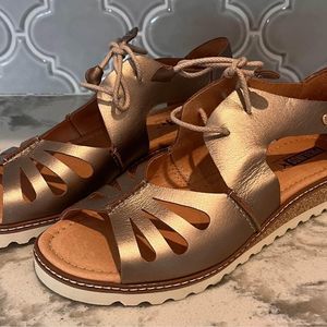 Pilolinos sandals lace up sandals size 9 sandals NEW